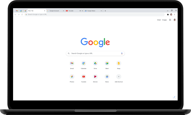 A képen lévő laptopon a google.com főoldala látható.